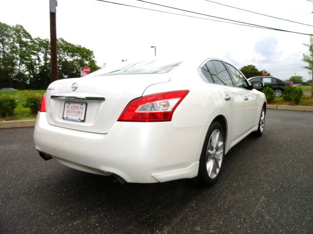 Nissan Maxima XR Sedan