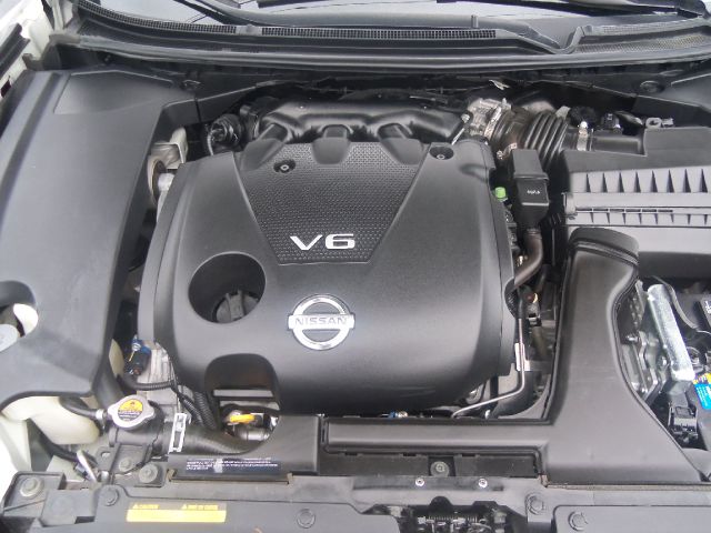 Nissan Maxima 2010 photo 2