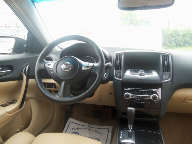 Nissan Maxima 2010 photo 3