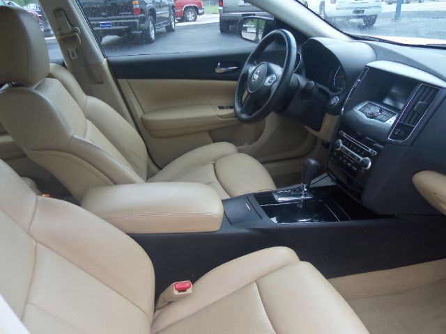 Nissan Maxima 2010 photo 5