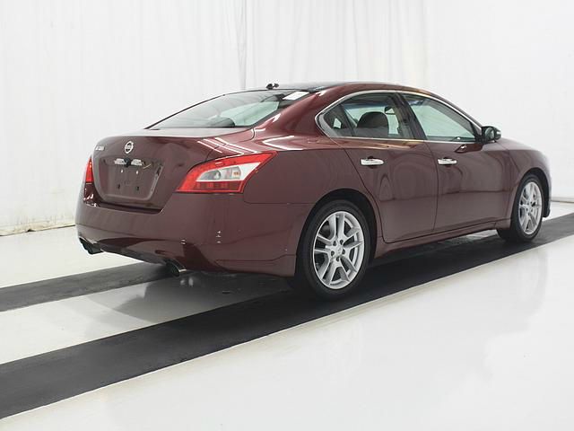 Nissan Maxima 2010 photo 2