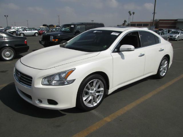 Nissan Maxima 4.6L Eddie Bauer Sedan