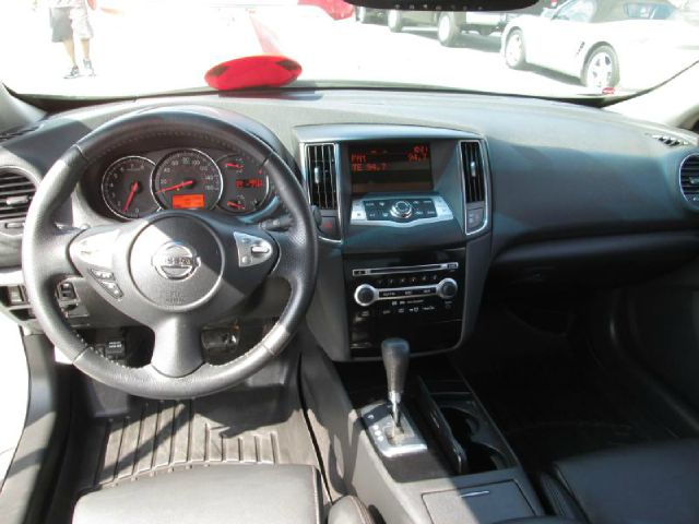 Nissan Maxima 2010 photo 3