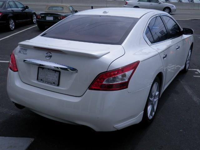 Nissan Maxima 2010 photo 15