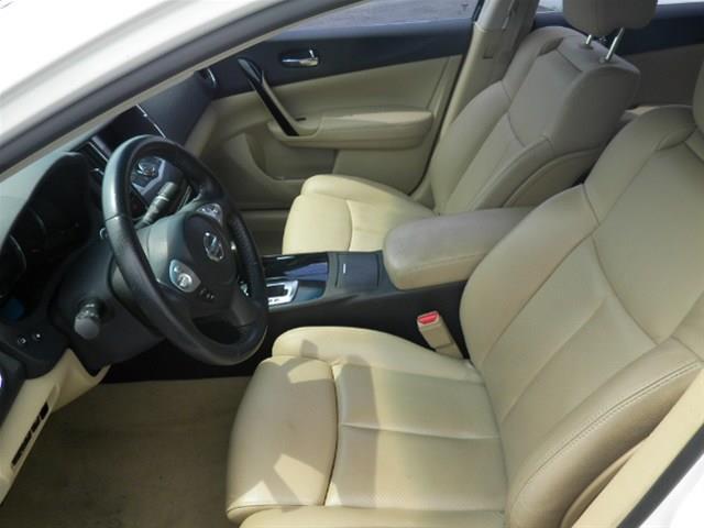 Nissan Maxima 2010 photo 2