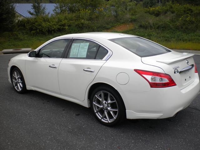 Nissan Maxima 2010 photo 3