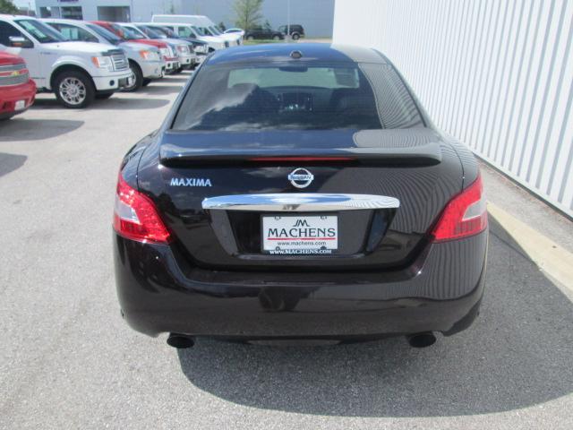 Nissan Maxima 2010 photo 5