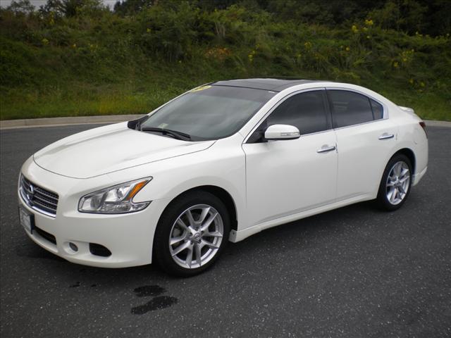 Nissan Maxima 4.6L Eddie Bauer Sedan