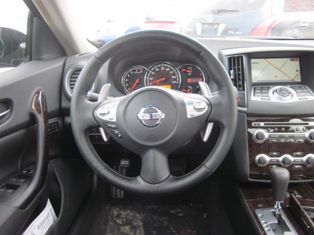 Nissan Maxima 2011 photo 4