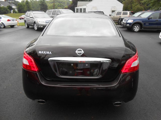 Nissan Maxima 2011 photo 1