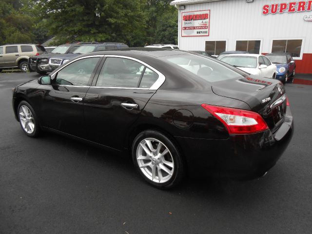 Nissan Maxima 2011 photo 2