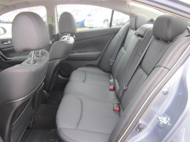 Nissan Maxima 2011 photo 4