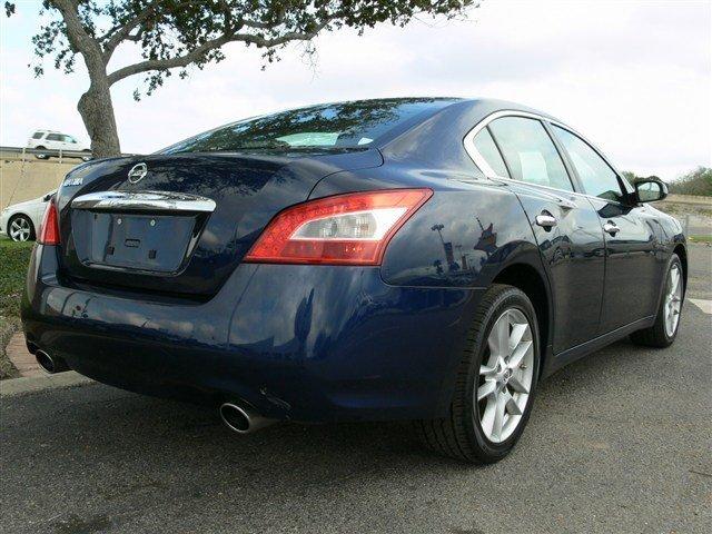 Nissan Maxima 2011 photo 4