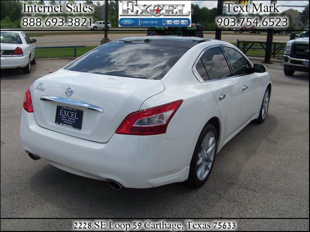 Nissan Maxima 2011 photo 16