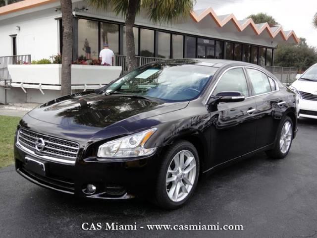 Nissan Maxima 2011 photo 0