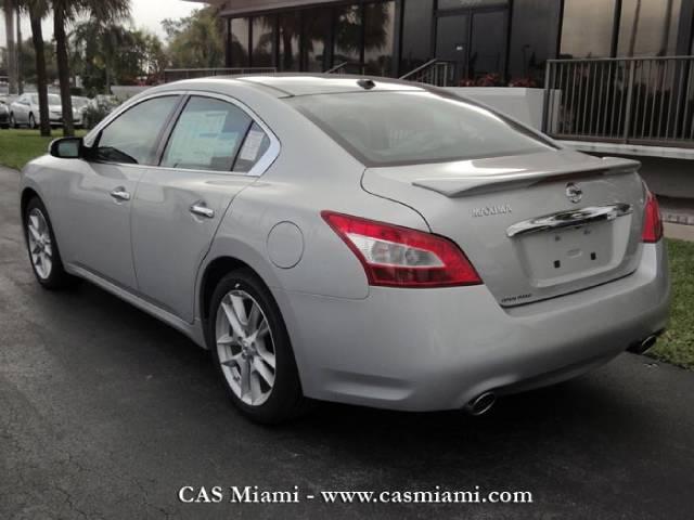 Nissan Maxima 2011 photo 3