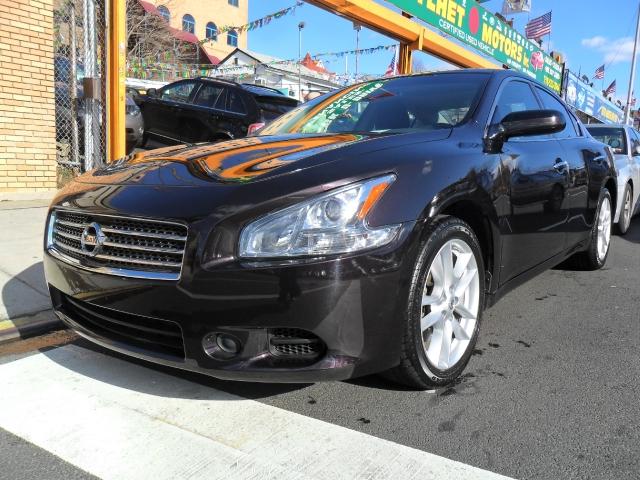 Nissan Maxima E320 4matic AWD Sedan Sedan