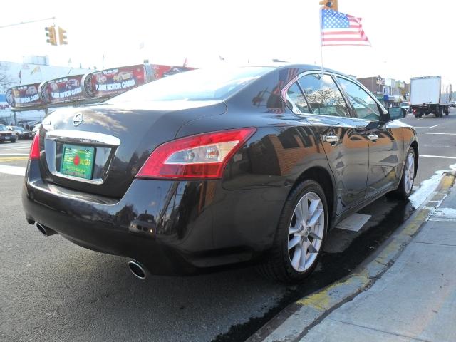 Nissan Maxima 2011 photo 5