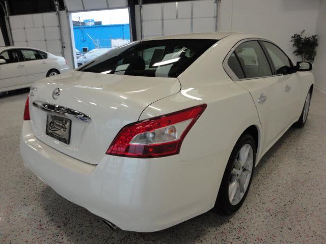 Nissan Maxima 2011 photo 5