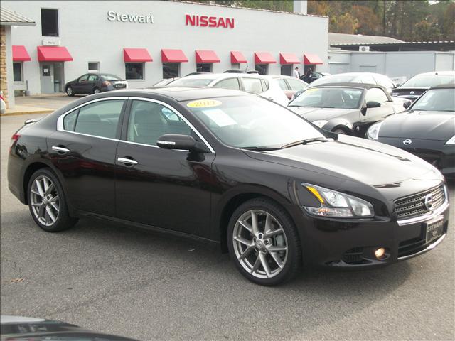 Nissan Maxima 2011 photo 2