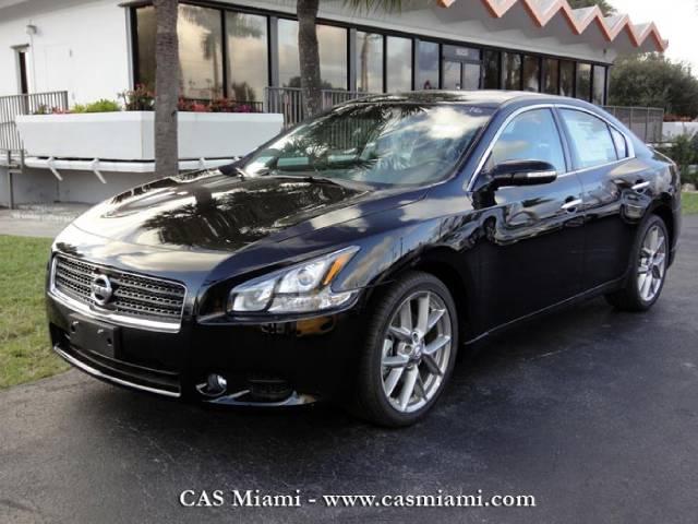 Nissan Maxima 2011 photo 0