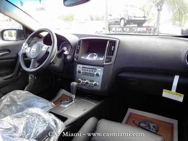 Nissan Maxima 2011 photo 4