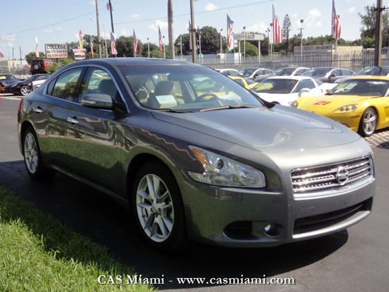 Nissan Maxima 2011 photo 1