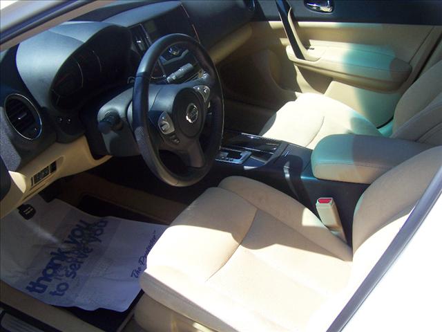 Nissan Maxima 2011 photo 1