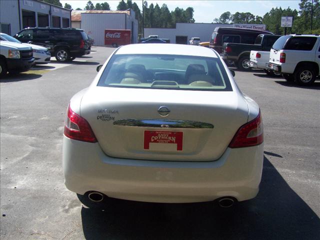 Nissan Maxima 2011 photo 5