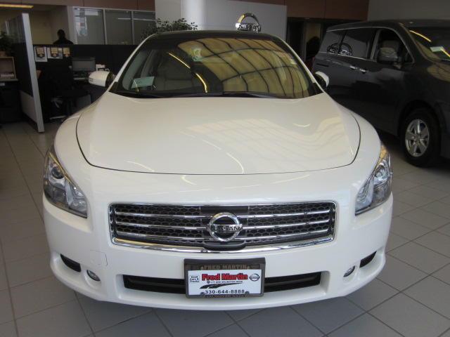 Nissan Maxima 2011 photo 4