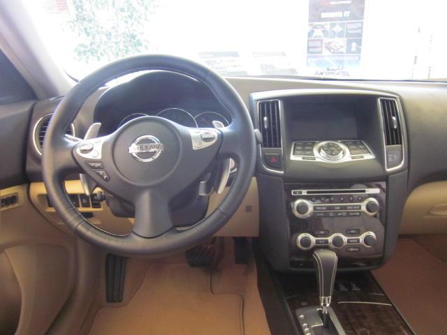 Nissan Maxima 2011 photo 3