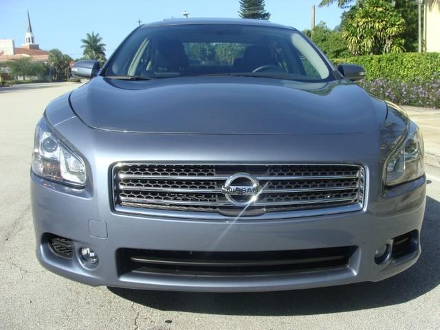 Nissan Maxima 2011 photo 3