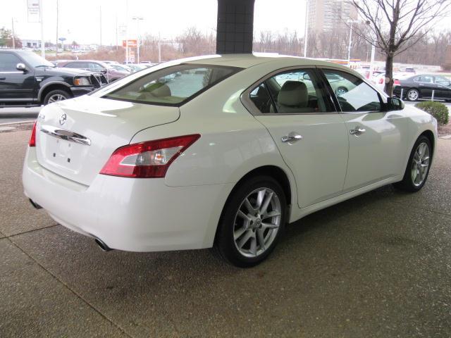 Nissan Maxima 2011 photo 3