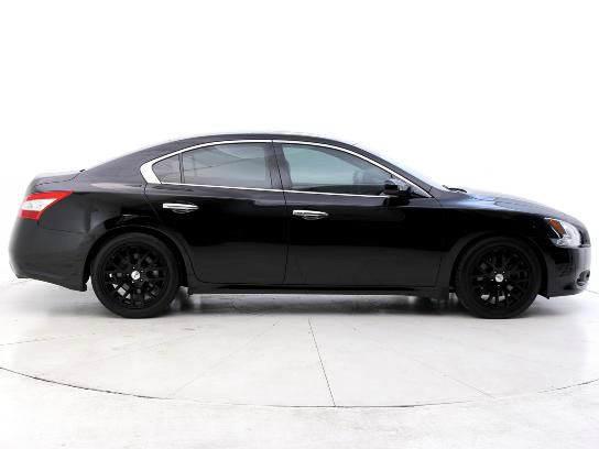 Nissan Maxima 2011 photo 4