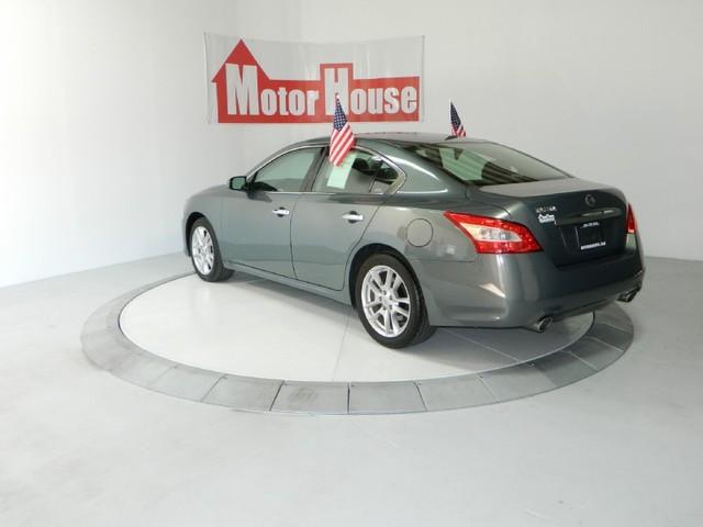 Nissan Maxima 2011 photo 4