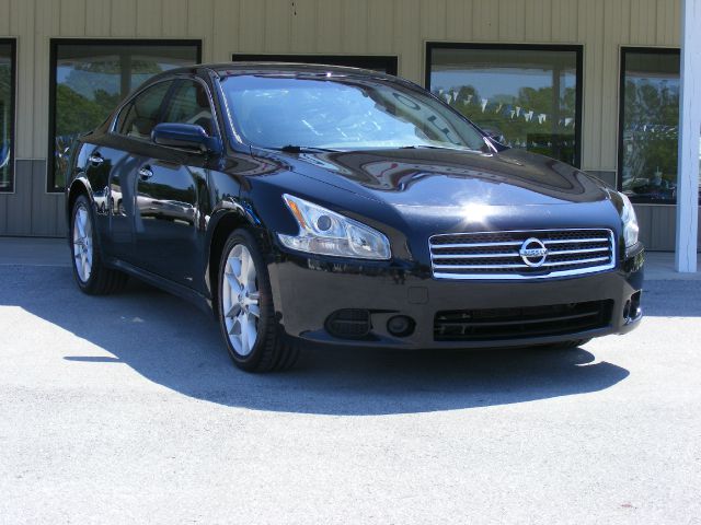 Nissan Maxima 2011 photo 1