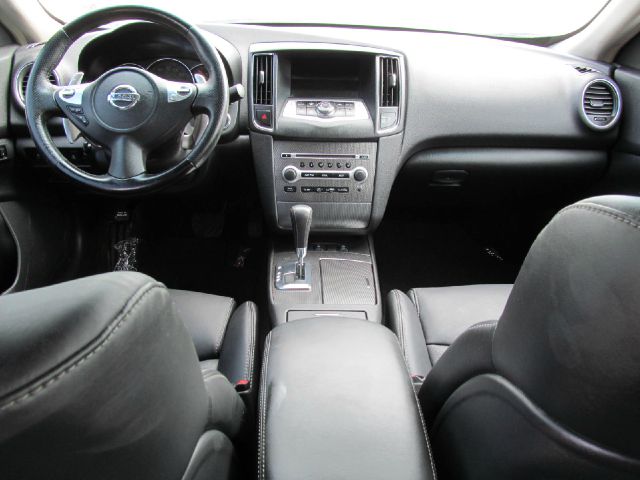 Nissan Maxima 2011 photo 4