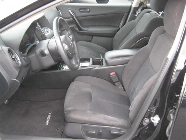 Nissan Maxima 2011 photo 2