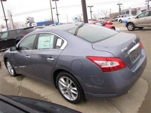 Nissan Maxima 2011 photo 5