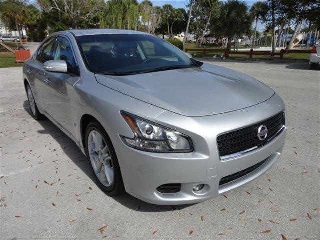 Nissan Maxima 2011 photo 4