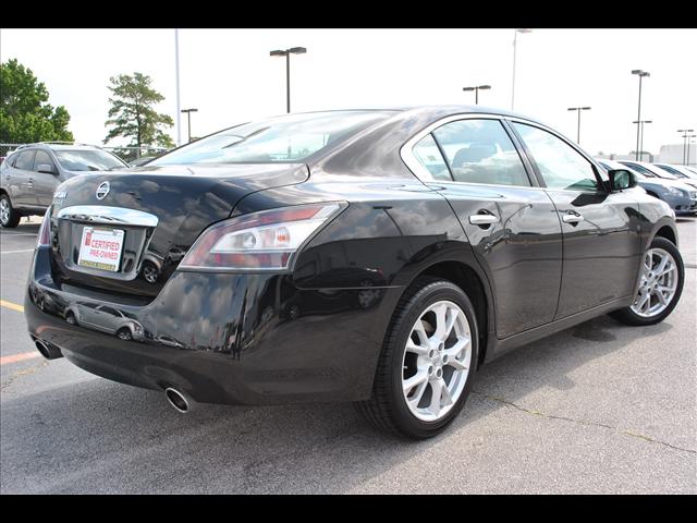 Nissan Maxima 2012 photo 1