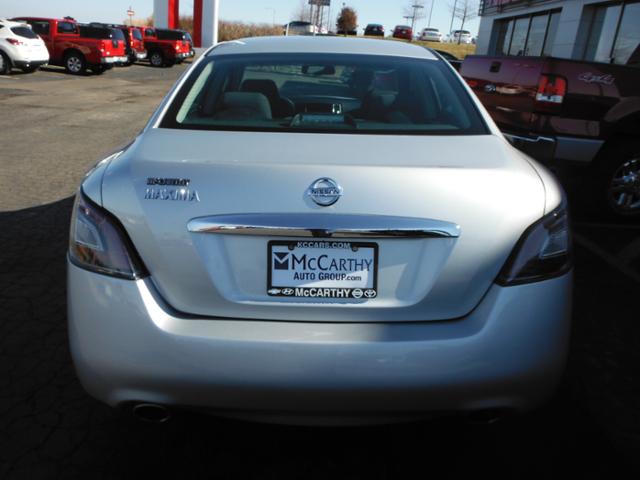 Nissan Maxima 2012 photo 5