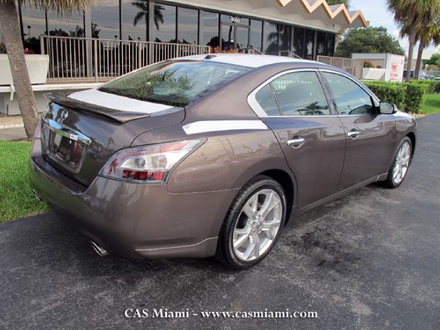 Nissan Maxima 2012 photo 2