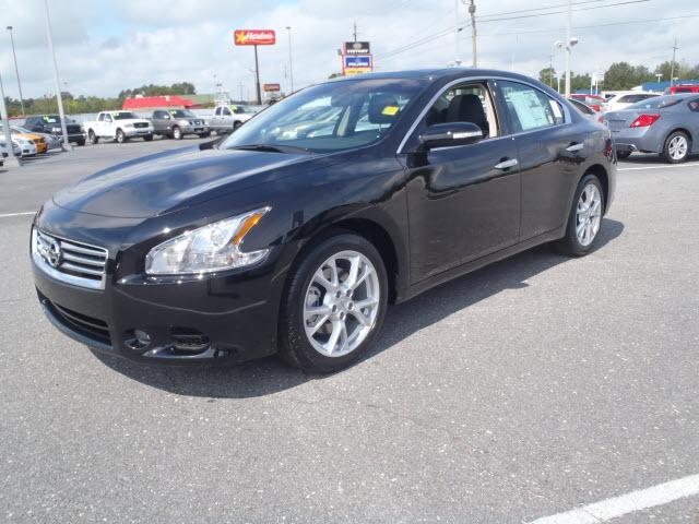 Nissan Maxima 2012 photo 1