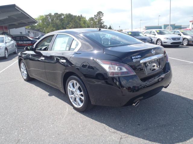 Nissan Maxima 2012 photo 2