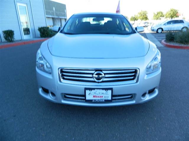 Nissan Maxima 2012 photo 1