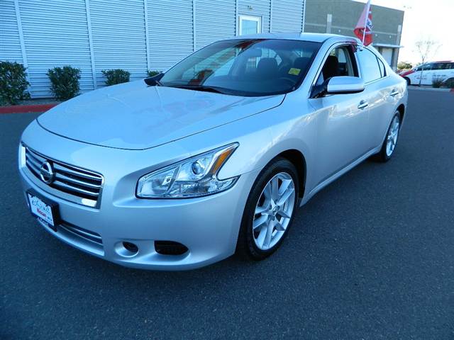 Nissan Maxima 2012 photo 2