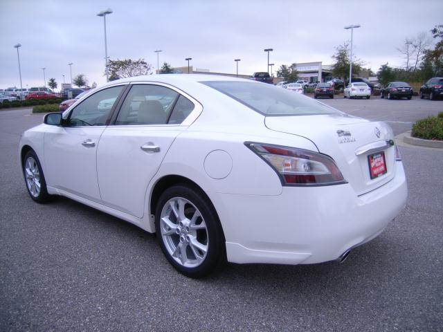 Nissan Maxima 2012 photo 2