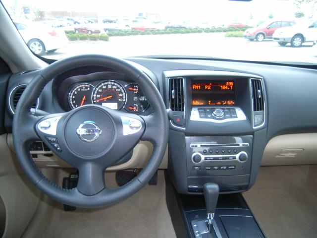 Nissan Maxima 2012 photo 5