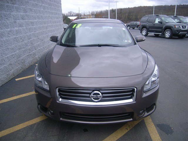 Nissan Maxima 2012 photo 1